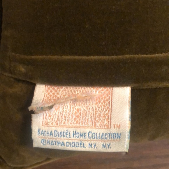 Vintage 90’s Katha Diddel Needlepoint Wool Pillow Rabbits partridge in pear tree - Picture 2 of 2